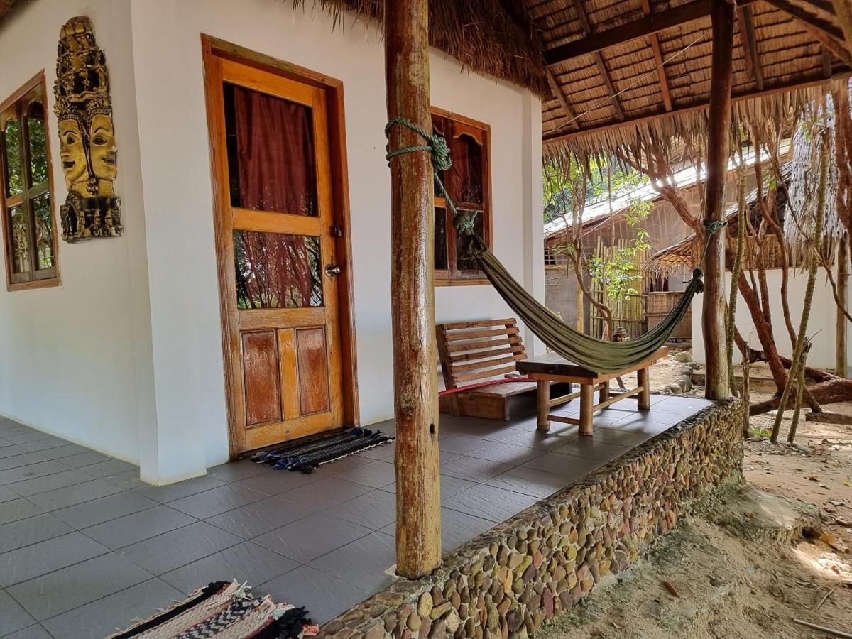 Sunboo Beach Bungalows Ронгсанлем Экстерьер фото